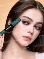 تست ریمل سبز شیگلم روی چشم